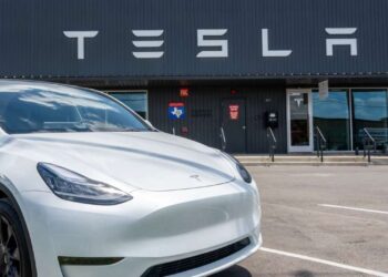 Tesla shareholder sues Elon Musk to repay billions of suspected illegal gains