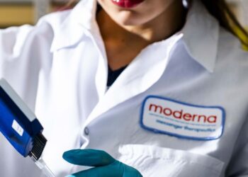 FDA approves Moderna’s mRNA RSV shot for senior citizens