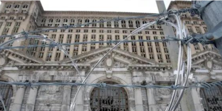 Ford Plans Its Own Future While Saving a Detroit Train Station