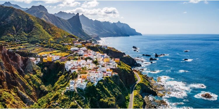 Canary islanders defend against agents and property developers who target overseas buyers
