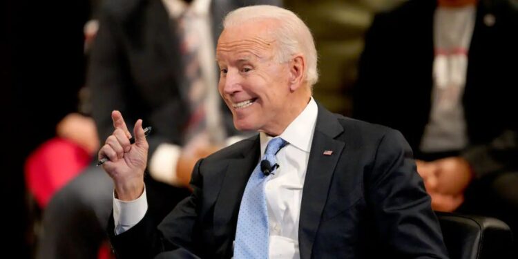 Biden canceled eight Huawei licenses for China in 2024, according to the paper