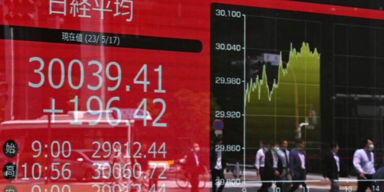 Stock Slump Deepens with Japan’s Biggest Fall Since 2016