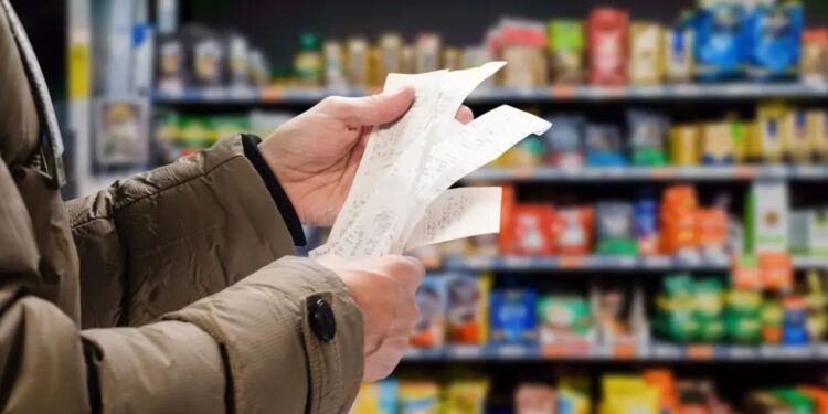 U.S. Retail Sales Soar, Reflecting Strong Consumer Confidence and Economic Resilience