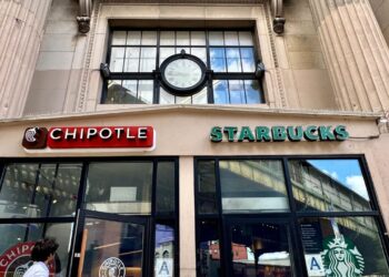 Starbucks CEO Steps Down, Chipotle’s Brian Niccol Takes the Helm