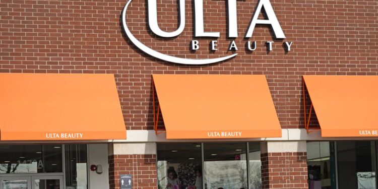 Berkshire Hathaway Invests in Ulta Beauty and Heico as It Reduces Apple Holdings