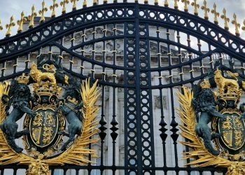 Earl Spencer Royal Family Dynamics: Princess Diana 1997 Revelations